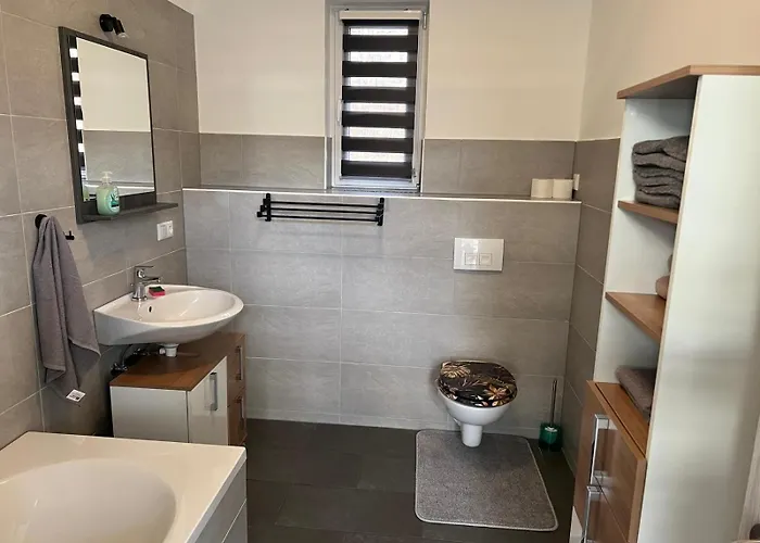 Appartement Grosse Moeblierte Zu Vermieten An Der Bab 15 *